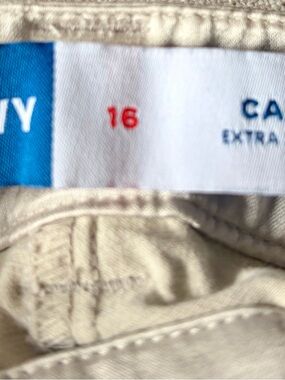 Old Navy Women's Tan Cargo Shorts